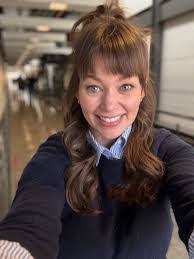 Stephanie Halvorson's Instagram, Twitter & Facebook