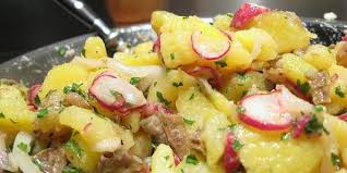 Insalata di patate e cetrioli tedesca. Insalata Di Patate Tedesca Abbinamenti E Varianti
