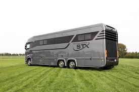 Les 10 Marques De Camping Cars Les Plus Luxueuses Disponibles En France Le Monde Du Camping Car En 2020 Camping Car De Luxe Camping Car Camping