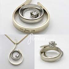 Jewelry Redesign In The Hands Of Goldsmith Master At Formia Design Wedding Ring Necklaces Wedding Rings Art Wedding Ring Redesign
