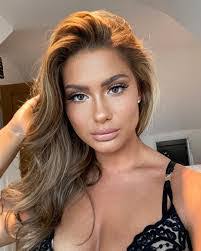 Francesca Stevenson's Instagram, Twitter & Facebook