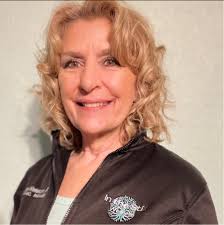 I have been suffering with chronic pain since moving to the area. I'm in  desperate need of a good massage therapist that doesn't charge fancy spa  prices. I need body work almost