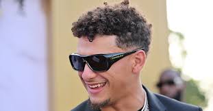 Chiefs News: Super Bowl ring red carpet held in sweltering temperatures