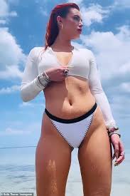 Bella thorne and patrick schwarzenegger answer your most googled dating questions. Bella Thorne Zeigt Ihren Straffen Bauch Und Ihr Pert Derriere Indem Sie Schnappschusse Aus Miami Urlaub Enthullt Aktuelle Boulevard Nachrichten Und Fotogalerien Zu Stars Sternchen