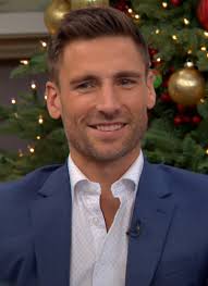 Mina is a savvy businesswoman for international corporate brands, and she has a hallmark channel's appetite for love is executive produced by howard braunstein, marcy gross, anna weston, christian bruyere, mel weisbaum, and myra morris. Andrew Walker Actor Wikipedia