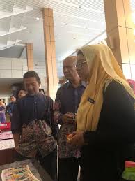 Pendidikan adalah salah satu elemen dalam perwujudan kebudayaan suatu bangsa yang selalu berkembang dari jaman ke jaman. School Of Educational Studies Usm Beitrage Facebook