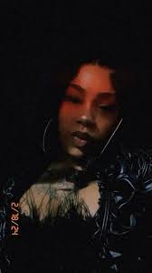 Close that back🚪.. Niggas really be intimidated by a bitch hustle !  🤦🏼‍♀️.. These niggas going out sad !