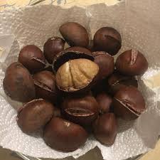 Le castagne sono il frutto principale dell'autunno; Castagne Al Forno Ricette Castagne Idee Alimentari