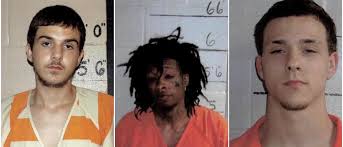 McCurtain County deputies capture 1 inmate, 3 still at large