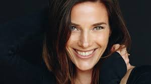 Manon model portfolio — MANON SCHUTTER