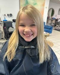 Kimberly Ellzey's Instagram, Twitter & Facebook