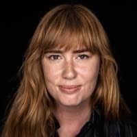 Karen Lorentz's Instagram, Twitter & Facebook