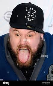 Damien Robinson's Instagram, Twitter & Facebook