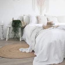de leukste vloerkleden voor in je slaapkamer warme voeten gegarandeerd wat dacht je van dit ronde vlo slaapkamerideeen slaapkamer vloerkleed slaapkamer kleed