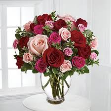 With Love Bouquet For Valentine Day Gift Rose Flower Arrangements Online Flower Shop Flower Delivery