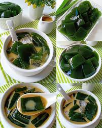 Daun cincau yang sudah dicuci bersih diblender bersama dengan air hangat, kemudian disaring dua kali. Jelly Cincau Pandan Source Kumpulan Resep Populer Facebook