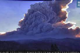 The dixie fire was the largest among more than 100 big blazes burning in more than a dozen states in the there was no containment of the caldor fire burning in el dorado county, about 60 miles east. Memcgqbedeenxm