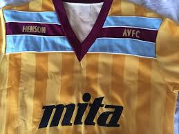 'get a grip, absolutely pathetic': Aston Villa Weg Fussball Trikots 1985 1987 Sponsored By Mita