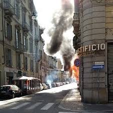 La guida per i sentieri per mtb della collina torinese dal 2011! Torino Incendio In Un Negozio Del Centro Un Clochard Aiuta La Titolare A Mettersi In Salvo La Repubblica