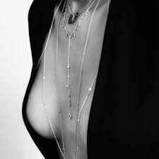 Black And White Jewelry Photography Pin By Girlfriday On Blknwhite Fashion Black White Photos Women