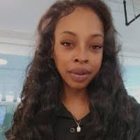 200+ perfiles de «Latasha»