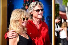 Goldie hawn and kurt russell first met each other on the 1968 set of the one and only, genuine, original family band — and while their romantic relationship didn't begin for another decade, russell did leave a lasting impression on hawn. Goldie Hawn Kurt Russell Star In Christmas Chronicles 2