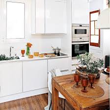 Me han llamado mucho la atención estos muebles especiales para cocinas pequeñas que integran muchas soluciones para ahorrar espacio. Soluciones Para Cocinas Pequenas