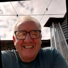 Pleased to share that I won the award for Rising Star at this year's Staff  Recognition Awards