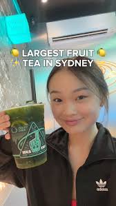 LARGEST FRUIT TEA IN SYDNEY?!? 🍋✨, freshly crushed in front of you! , had  the biggest fruit tea in my life at @orderlemon.au ! they offer large sizes  and king size which was acc massive 👑😮 huge ...