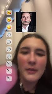 Jordan Hinkle's Instagram, Twitter & Facebook