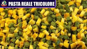 Per cucinare questo piatto non può mancare un ingrediente fondamentale: Pasta Reale Tricolore Da Fare In Brodo Youtube