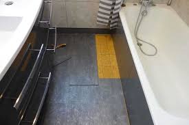 Comment Poser Un Sol Pvc Sur Du Carrelage Existant Dalles Pvc Clipsables Sol Pvc Dalle Pvc Dalle Sol Pvc