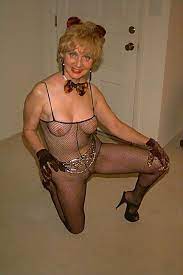 Mature fill all holes 127,369 videos. Horny Mature Mom Gets Young Man To Fill Her Holes Up Gay Sexy Young Boys Ass Hole Filled With