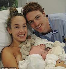 Gary rohan's new partner madi bennett introduces herself as a physio at bodylab health. Gary Rohan S Ex Amie Shares Family Photo After He Uploaded A Picture With A Mystery Woman Mixdigest