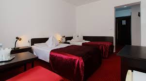 Restaurant, parcare proprie, acces persoane cu dizabilitati, internet, pastrare obiecte de valoare, ascensor, punct farmaceutic, cabinet medical, bar de. Complex Balnear Corp Cozia Calimanesti Caciulata