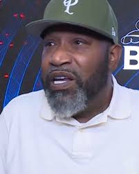 Former NFL players @timjamison64 and @ndkalu spoke to local youth at  @nrggram about the importance of having a plan beyond a sports career. They  stressed the significance of being a business owner