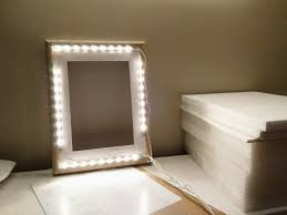 Budget tot luxe, hotels en huizen. How To Add Light To Poorly Lit Bathroom Vanity Mirror Ikea Hackers