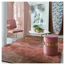 Créée en 1939, toulemonde bochart est une entreprise textile familiale qui crée des tapis design haut de gamme, apportant la signature toulemonde bochart sur un tapis est un label de qualité. Gradian Tapis Design Toulemonde Bochart