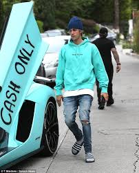 Some of the most popular girls games, can be played here for free. Justin Bieber Matches His Sweatshirt To His 400k Lamborghini Aventador Daily Mail Online