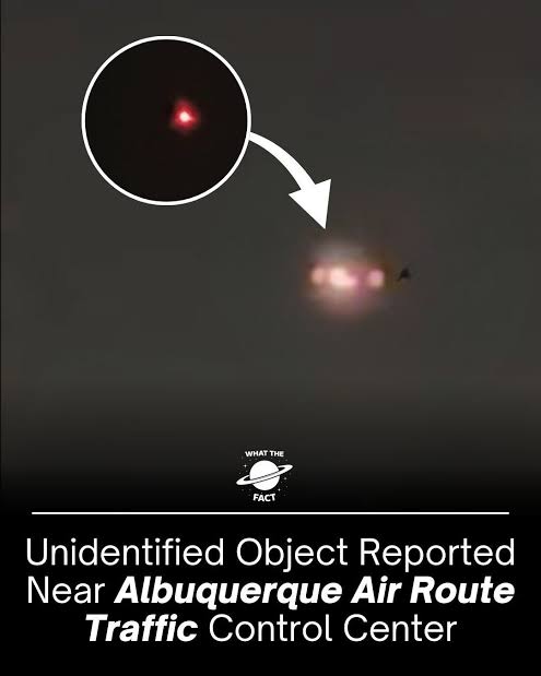 Pilots contacted air traffic control after spotting a strange object near their plane, only to be told nothing was registering on radar 👽✈️ Read more: https://trib.al/N3ipmvf