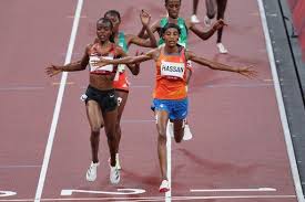 To put in perspective just how incredible hassan is, it may be worth comparing her to the dominant men's distance runner of the 2010s, mo farah, who is. Ko1zjabpqw8hhm