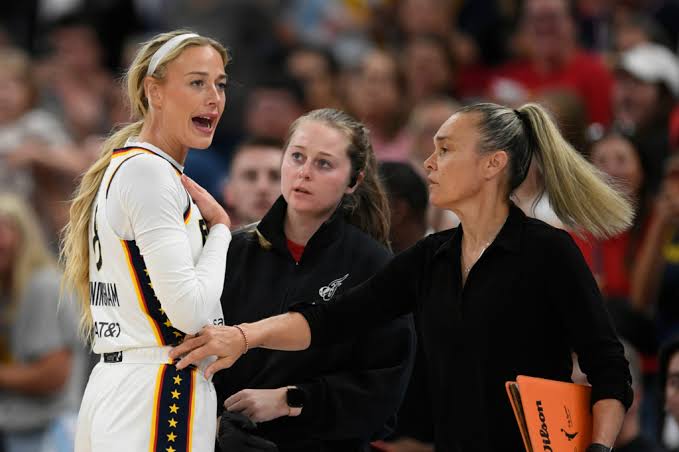 Sophie Cunningham doesn't forgive DiJonai Carrington as she calls out dirty  play: “I guess she has some pent up stuff” | MARCA