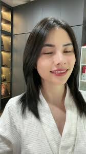 Kelly Bui's Instagram, Twitter & Facebook