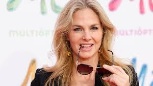 Genevieve Casanova's Instagram, Twitter & Facebook