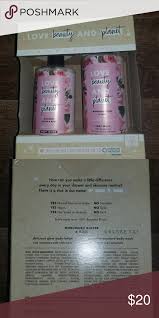 Love Beauty And Planet Giftset New Love Beauty And Planet Giftset Murumura Butter Rose Bodywash Bodylotion Love B Gift Set Beauty Beauty Planet