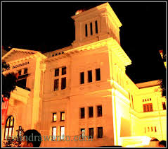 Suatu Malam di Nol Kilometer Yogyakarta