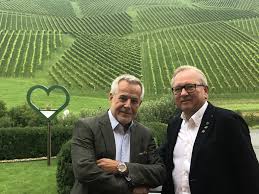 Select from premium wolf siegfried of the highest quality. Guten Morgen Osterreich Ehren Gamlitzer Siegfried Wolf Lobt Seine Steiermark Graz