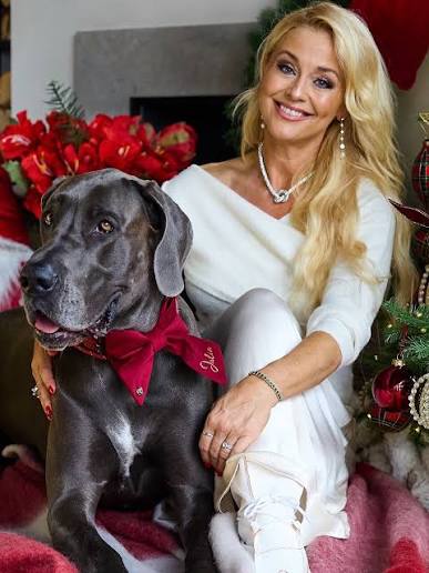 Julbilder och inlägg om Jul sveper redan förbi i medier och idag är det bara fyra månader kvar till julafton 😇 Det låter som mycket – men vi vet hur tiden beter
