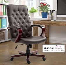 Salah satu jenis kursi direktur saat ini adalah jenis kursi direktur putar. Jual Kursi Direktur Kantor Di Solo Putar Eksekutif Berkualitas