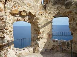 Situated in tortolì in the sardinia region, mussilimbrosu features a balcony and mountain views. Arbatax Cosa Vedere Dove Mangiare E Cosa Fare La Sera